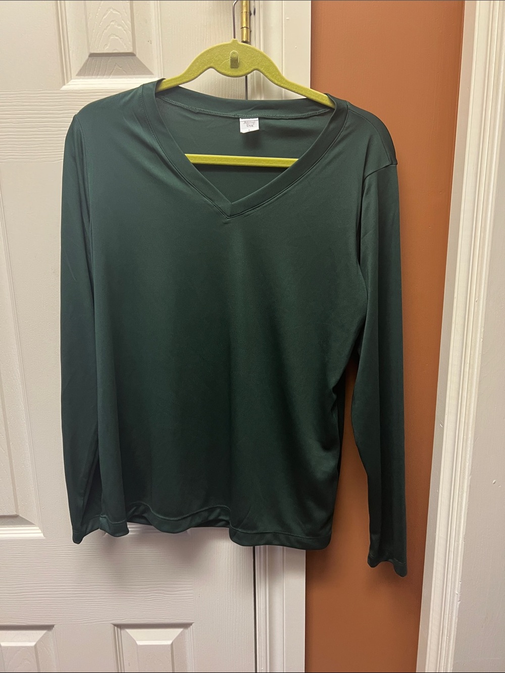 Women's Forest Green V-Neck Long Sleeve Top